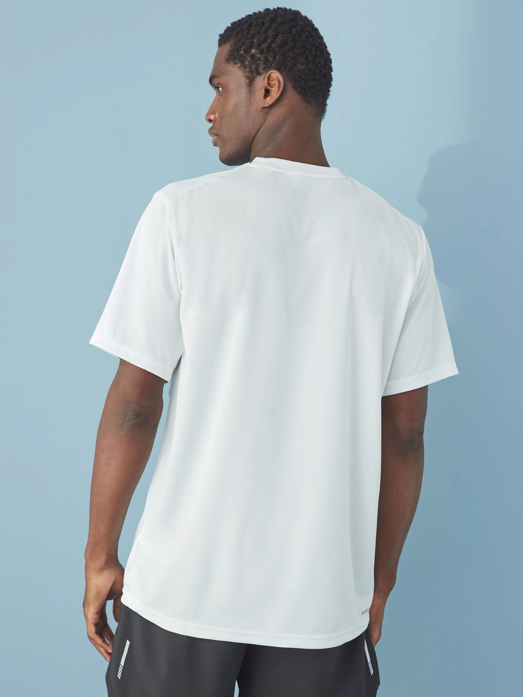 Wit - adidas Train Essentials trainingsshirt