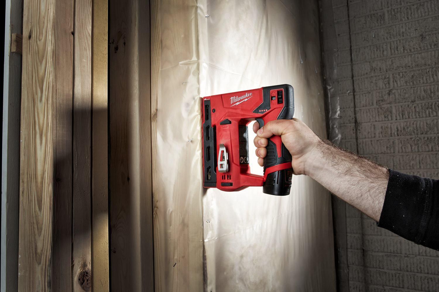 Milwaukee M12 BST-202X Accu Niettacker 12V 2.0Ah in HD Box - 4933459635