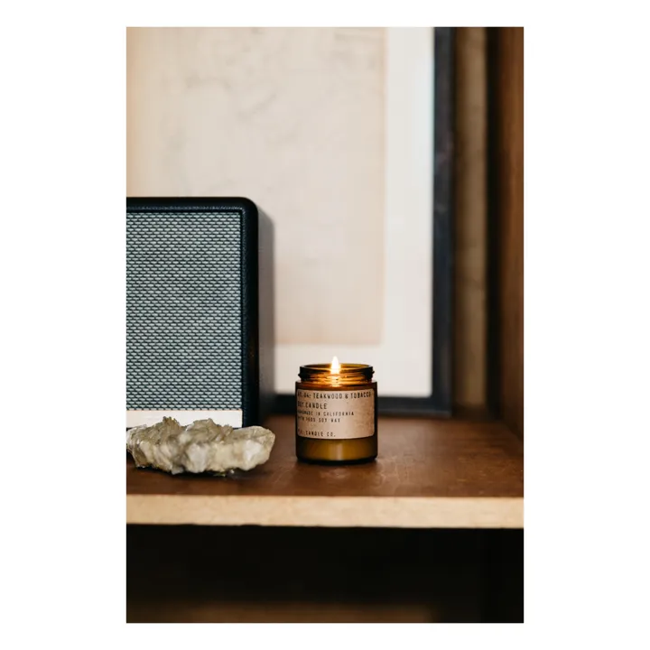 P.F. Candle Co Bougie parfumée de soja n°4 Bois de teck & tabac - 100 g