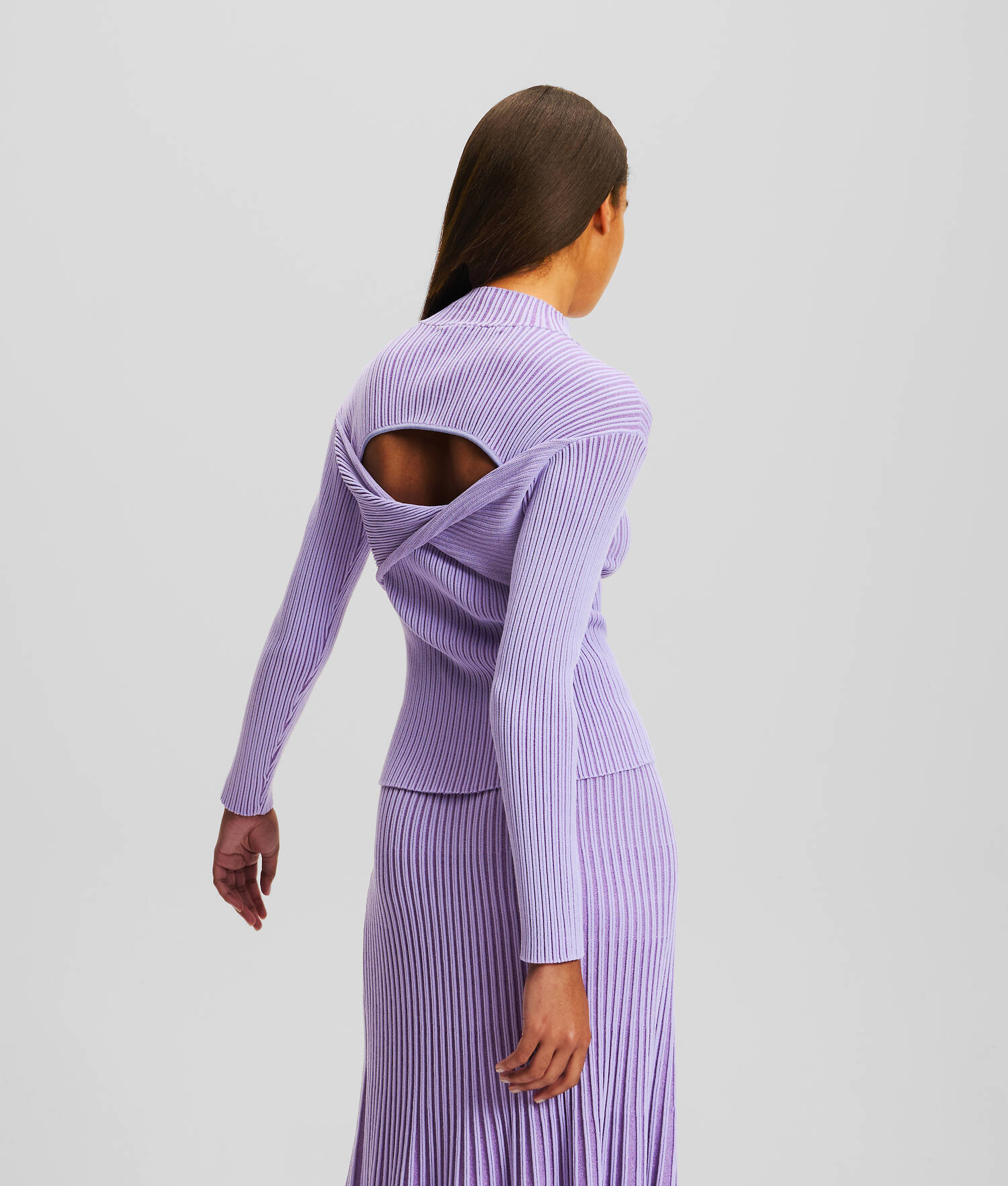 PULL À COL MONTANT EN LUREX