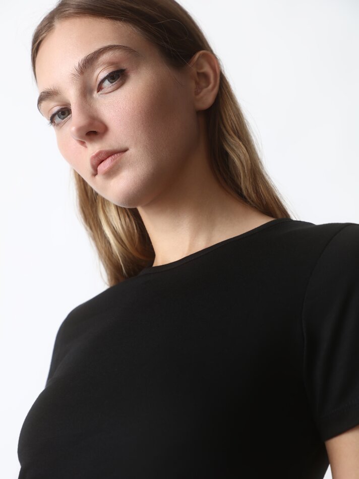 Conjunto com 2 camisetas cropped - Pretas