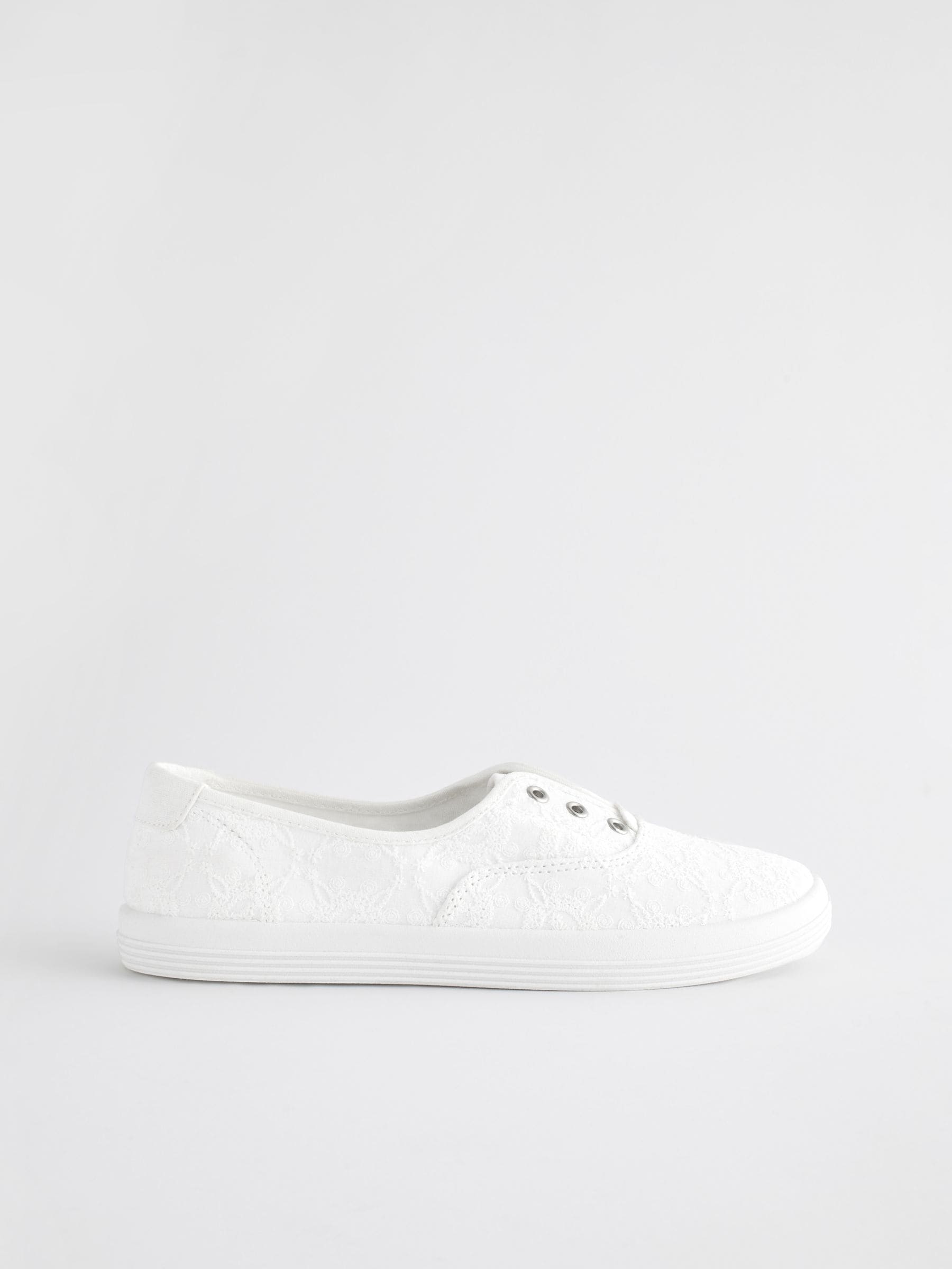 Wit - Geborduurde veterloze canvas instapsneakers