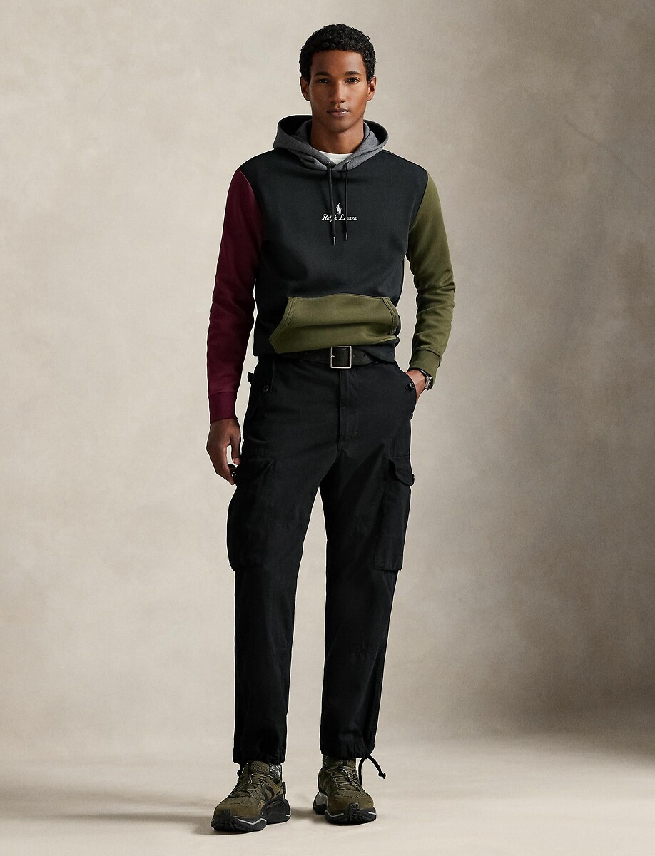 POLO RALPH LAUREN<br>Moletom colorblock confeccionado em tecido de malha dupla