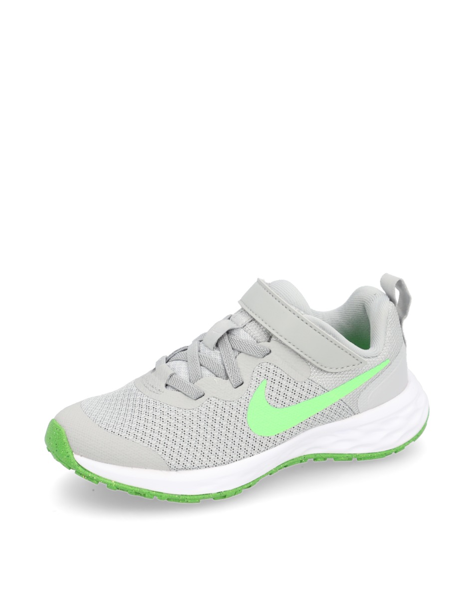 Nike Revolution 6