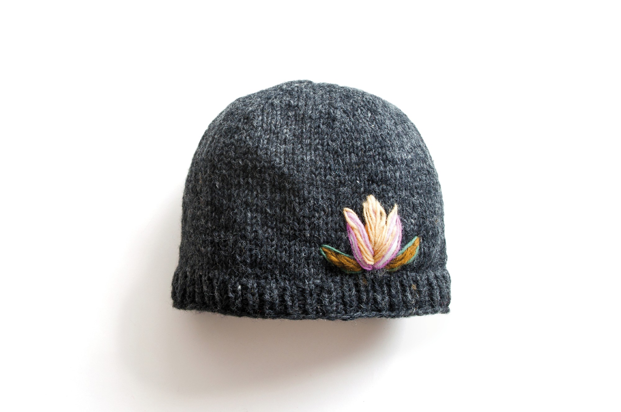 Handgestrickte Wollmütze 'Lotus', grau günstig bestellen