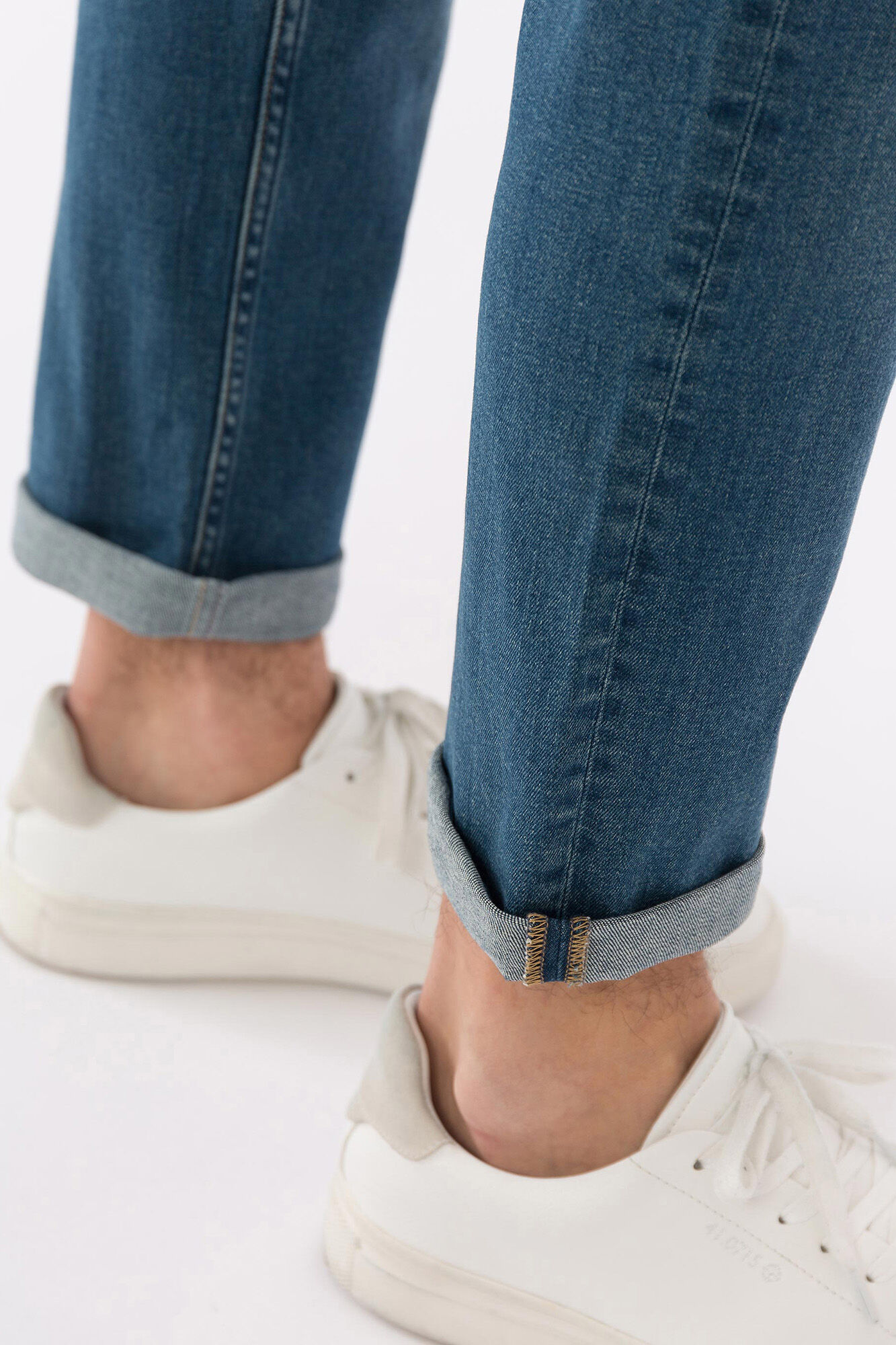 Calça jeans Tyler de corte afunilado