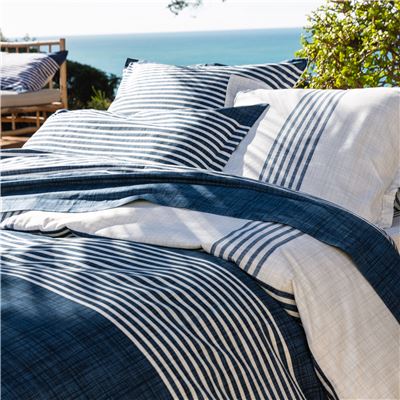 Linge de lit à rayures bleues et blanches - BECQUET CRÉATION