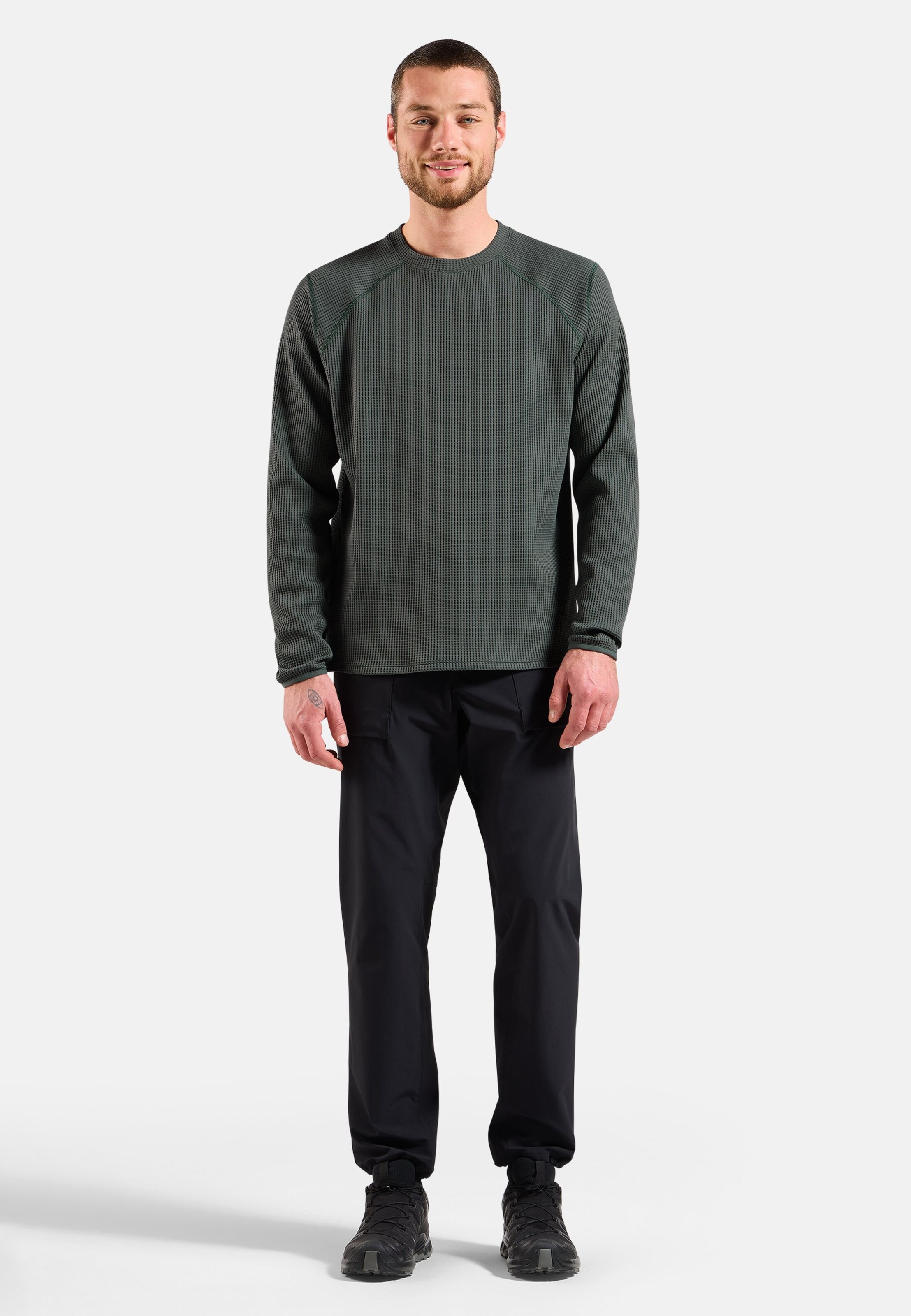 Cubic Multisport Mid Layer mit Rundhalsausschnitt in urban chic