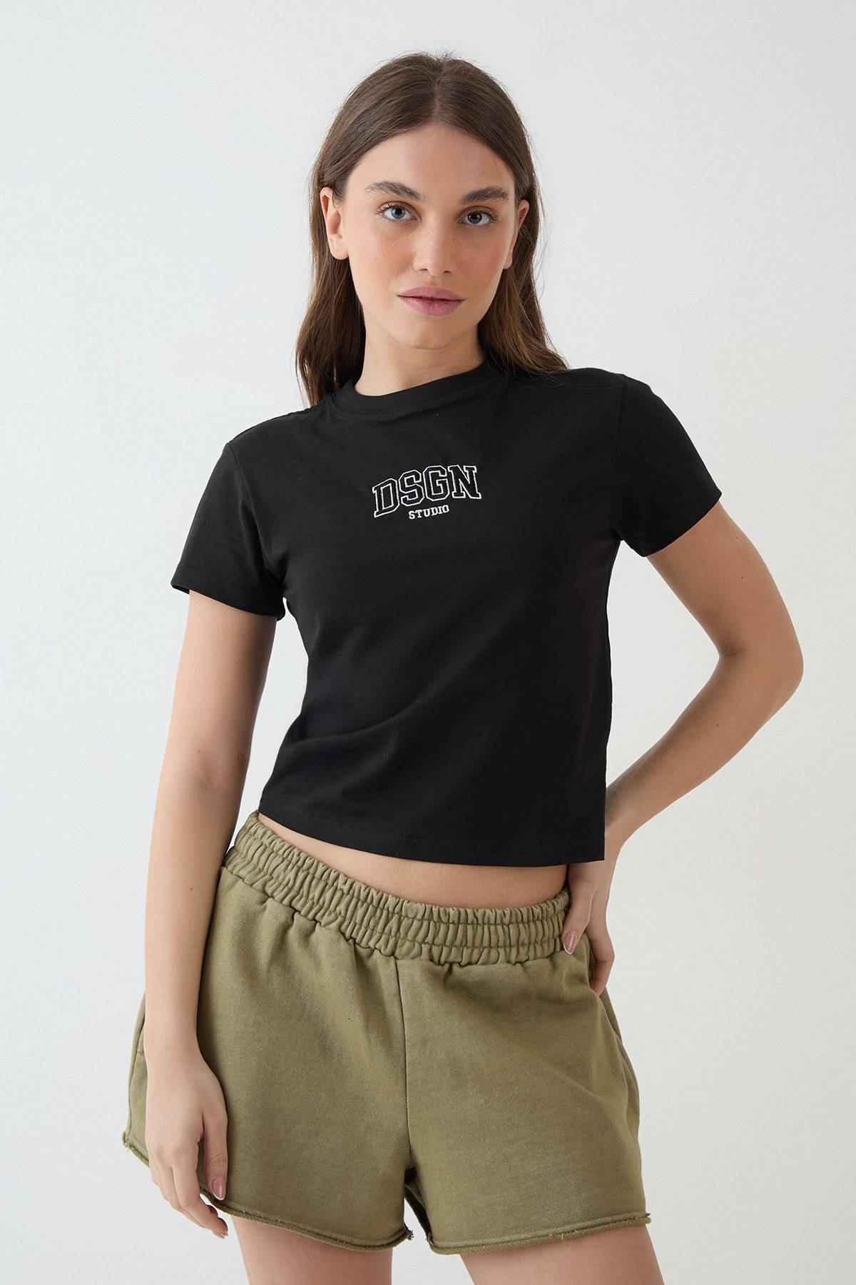 T-shirt Court Brodé Dsgn Studio