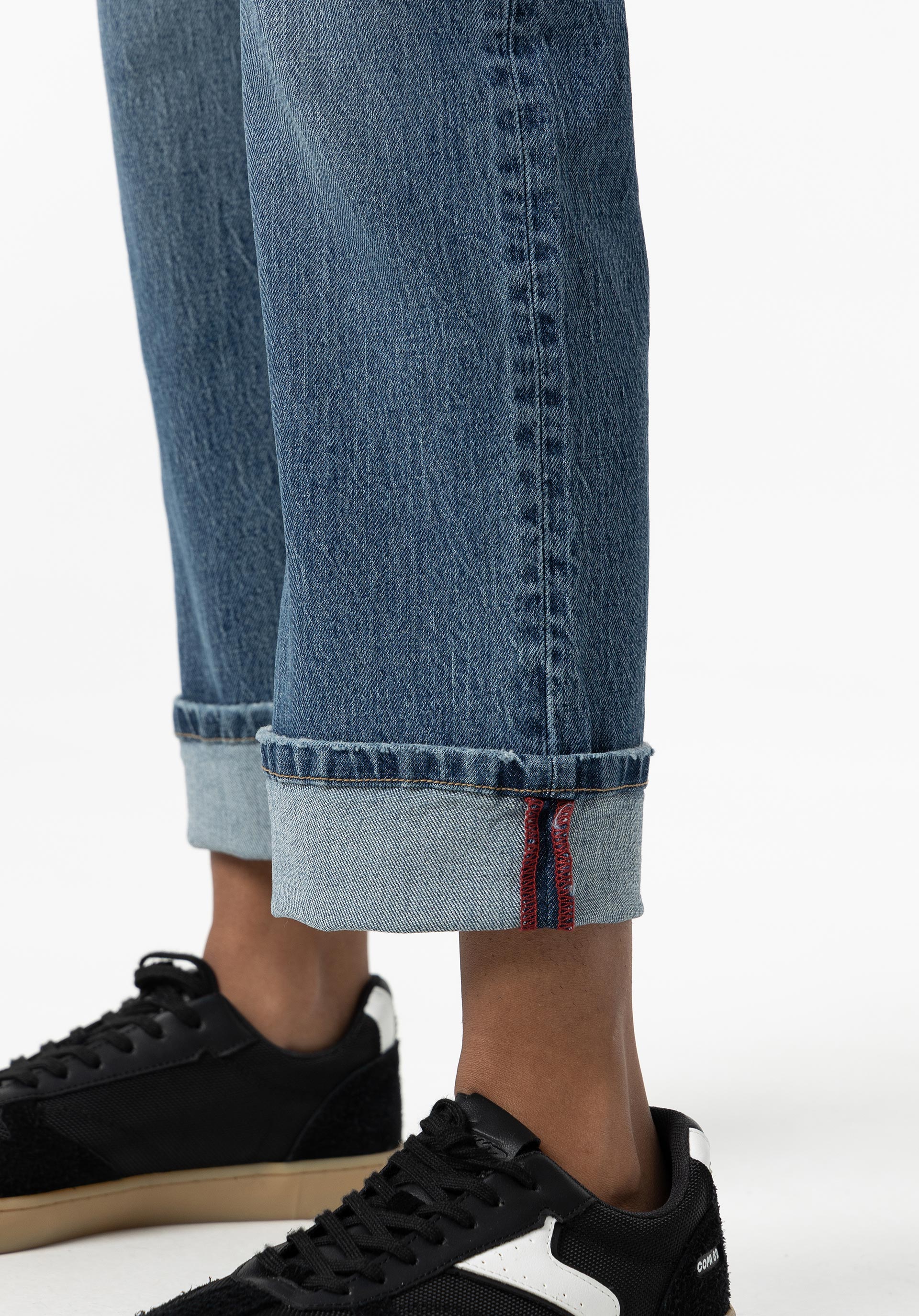 Jeans Amy Straight Fit Cintura Alta