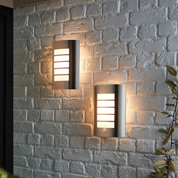 Applique murale Grandy E27 40W IP44 GoodHome gris chrome