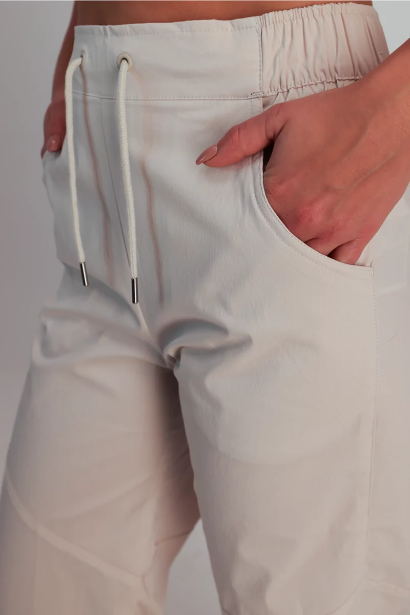 Nike Sportswear Essentials Woven Damen Trainerhose