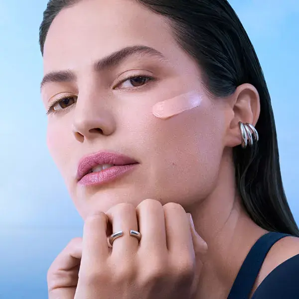 Creme de dia antienvelhecimento firmador Uplift com peptídeos azuis da Biotherm, 50ml