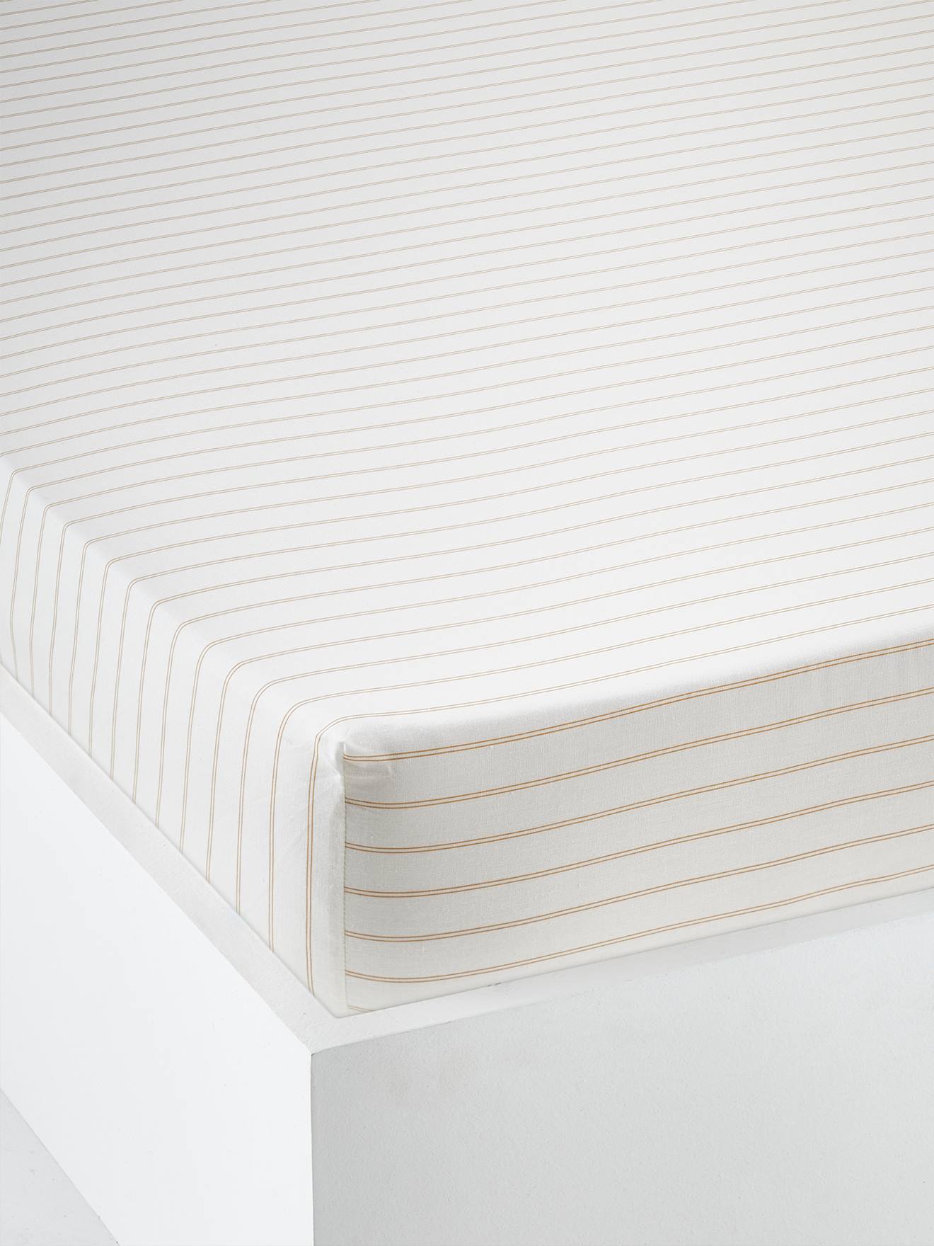 Lençol de baixo infantil Deep Ocean, branco claro com listras.