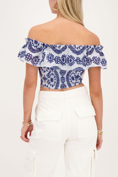 Blauwe cropped top met contrasterende embroidery