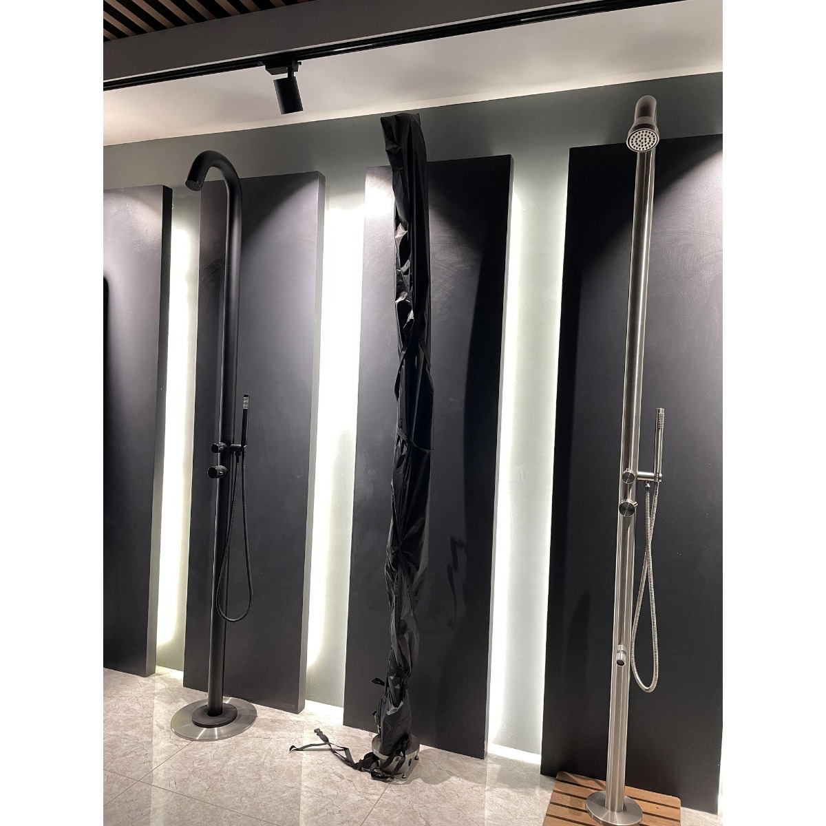 FortiFura Outdoor beschermhoes voor staande buitendouche 230cm