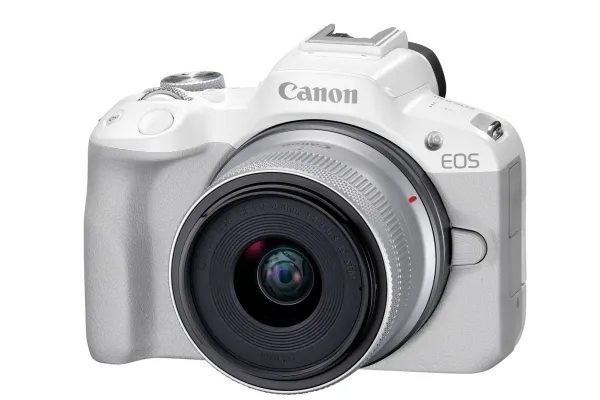 Canon EOS R50 - Digitalkamera - spejlløst - 24.2 MP - APS-C - 4K / 30 fps - 2.5x optisk zoom RF-S 18-45 mm F4.5-6.3 IS STM objektiv - Wi-Fi, Bluetooth - hvid