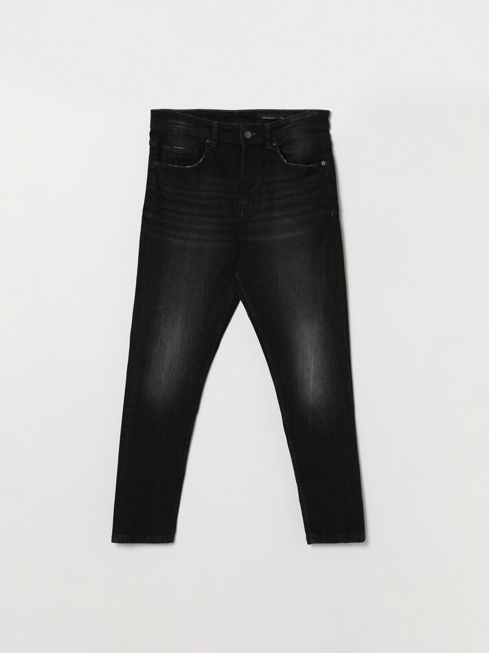 Calça jeans skinny confortável cor cenoura - Preta