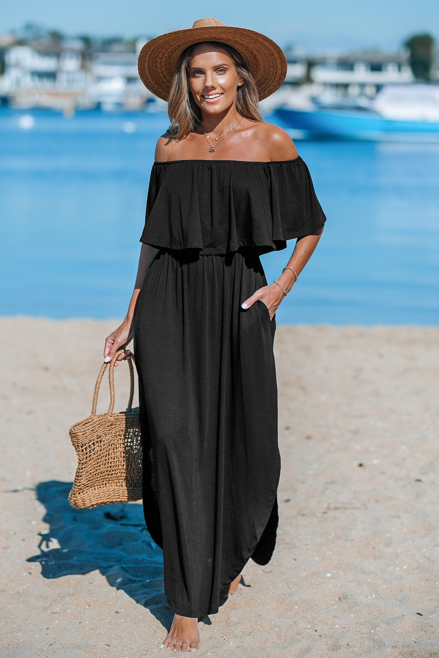 Robe maxi à épaules dénudées et corsage à volants noire