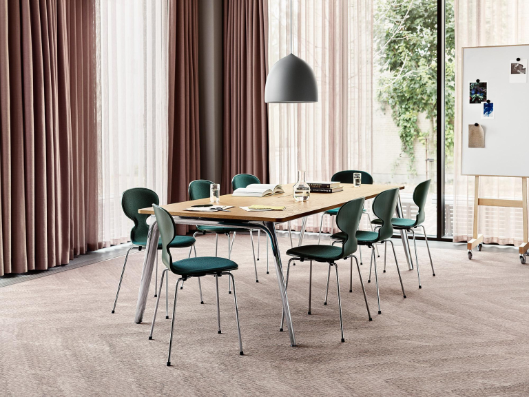Fritz Hansen Ant stoel chrome onderstel Vanir 193