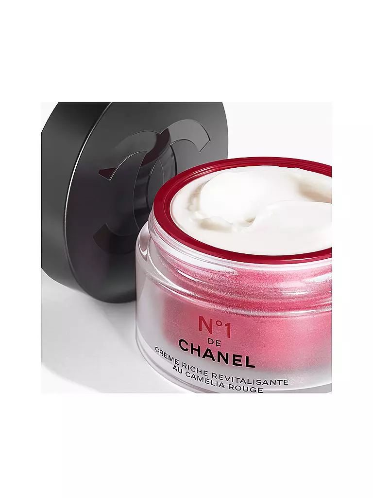 CHANEL REICHHALTIGE REVITALISIERENDE CREME GLÄTTET - NÄHRT - SCHÜTZT VOR WINTERLICHEN EINFLÜSSEN TIEGEL 50G keine Farbe