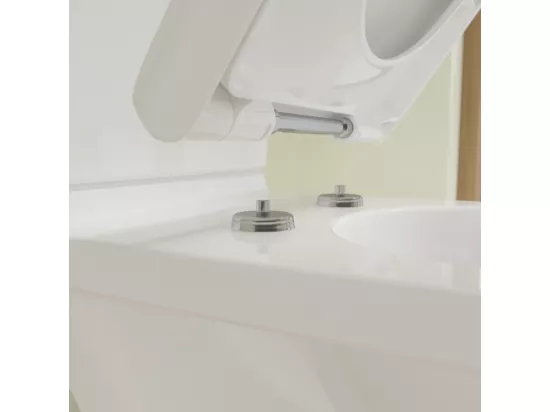 WC à poser PMR sans bride VILLEROY ET BOCH O.novo avec abattant + nettoyant