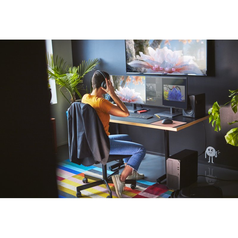 HP Z2 G9 Intel® Core™ i7 i7-14700 32 Go DDR5-SDRAM 1 To SSD NVIDIA RTX 2000 Ada Windows 11 Pro Tower Station de travail AI Workstation Noir