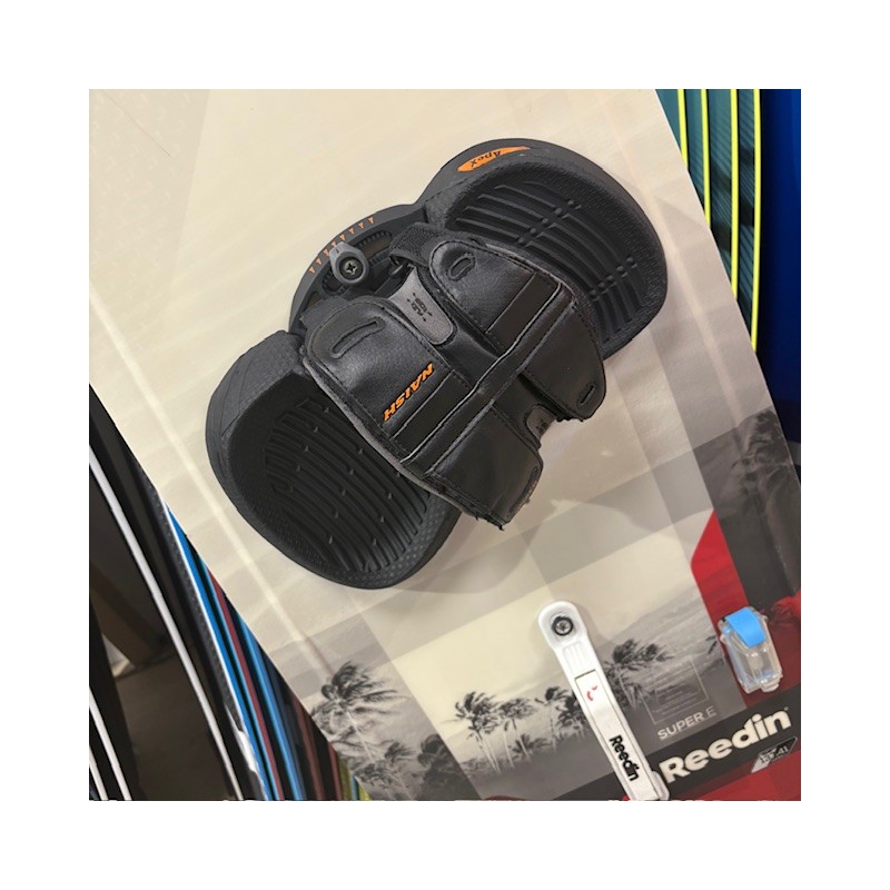 Twintip Occasion Reedin Super E 2021 - 137x41cm + pads Naish Apex - The Corner Shop