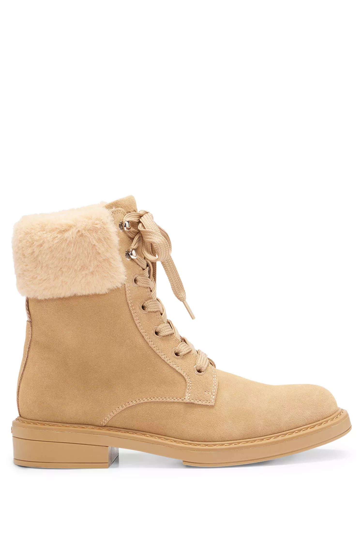 Botas BOSS pretas de camurça com cadarço e gola de pele sintética.