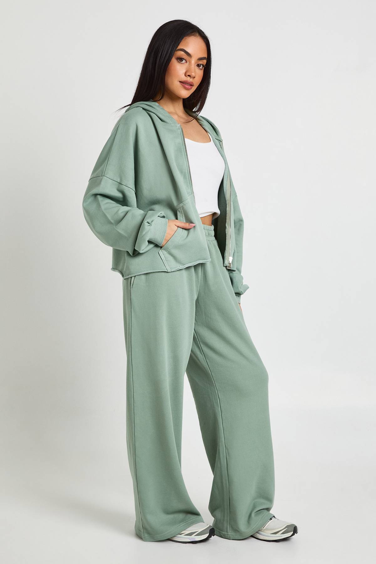 boohoo Ensemble De Jogging Jambe Droite À Finition Délavée Et Ourlets Usés