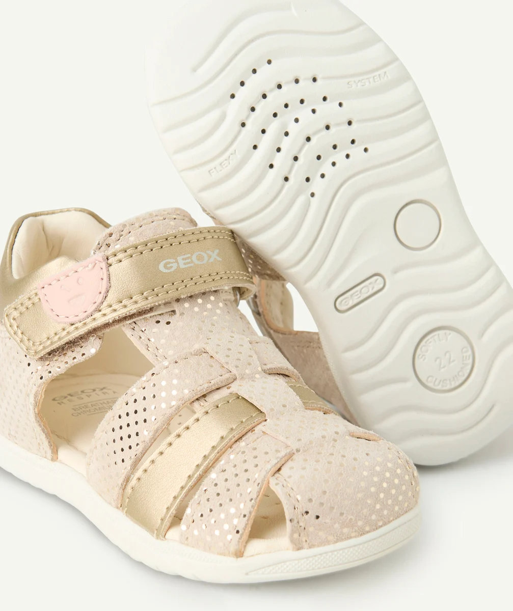 GEOXsandales fermées bébé fille macchia à scratch couleur dorée