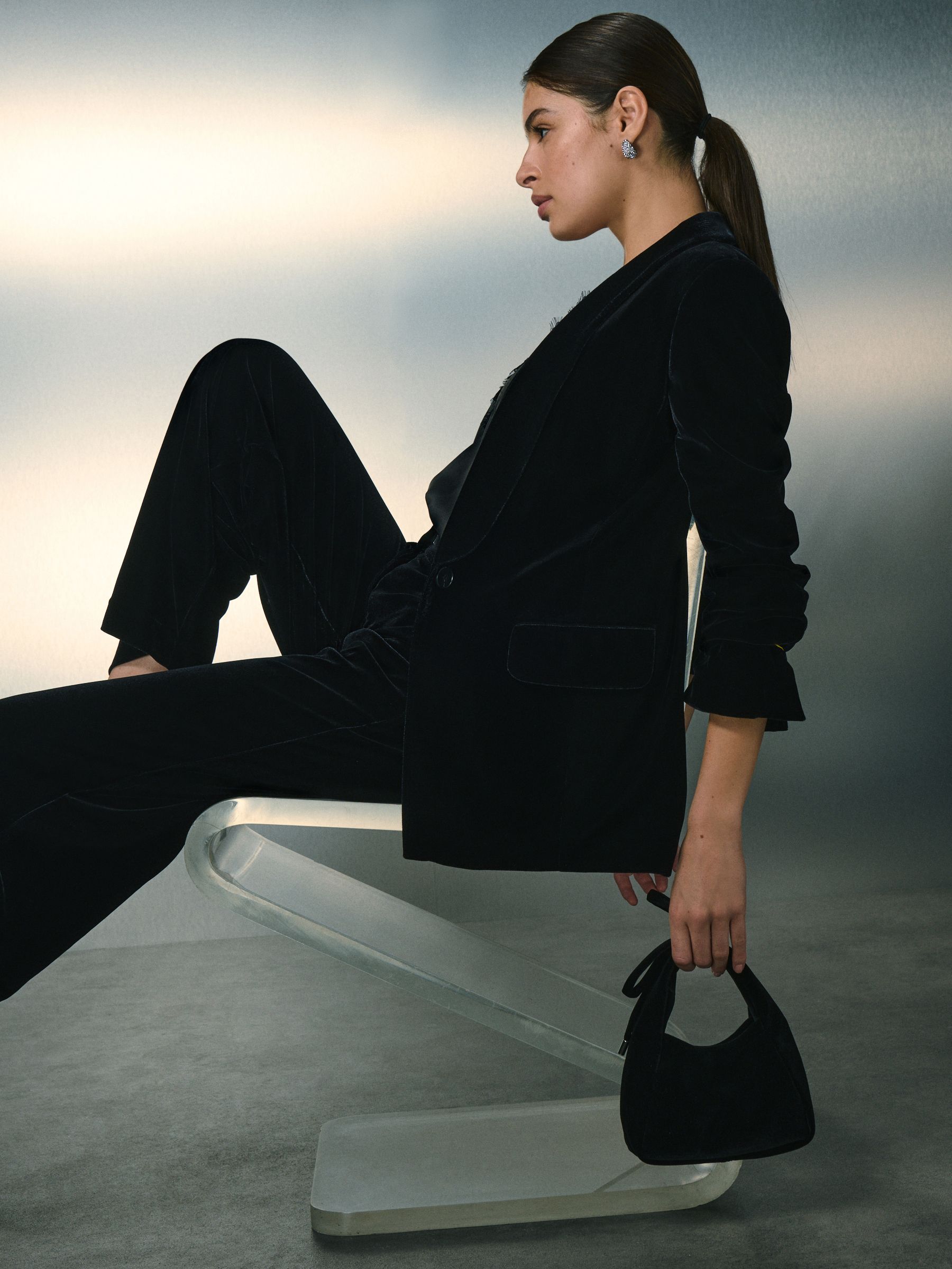 Zwart - Fluwelen blazer met enkele rij knopen