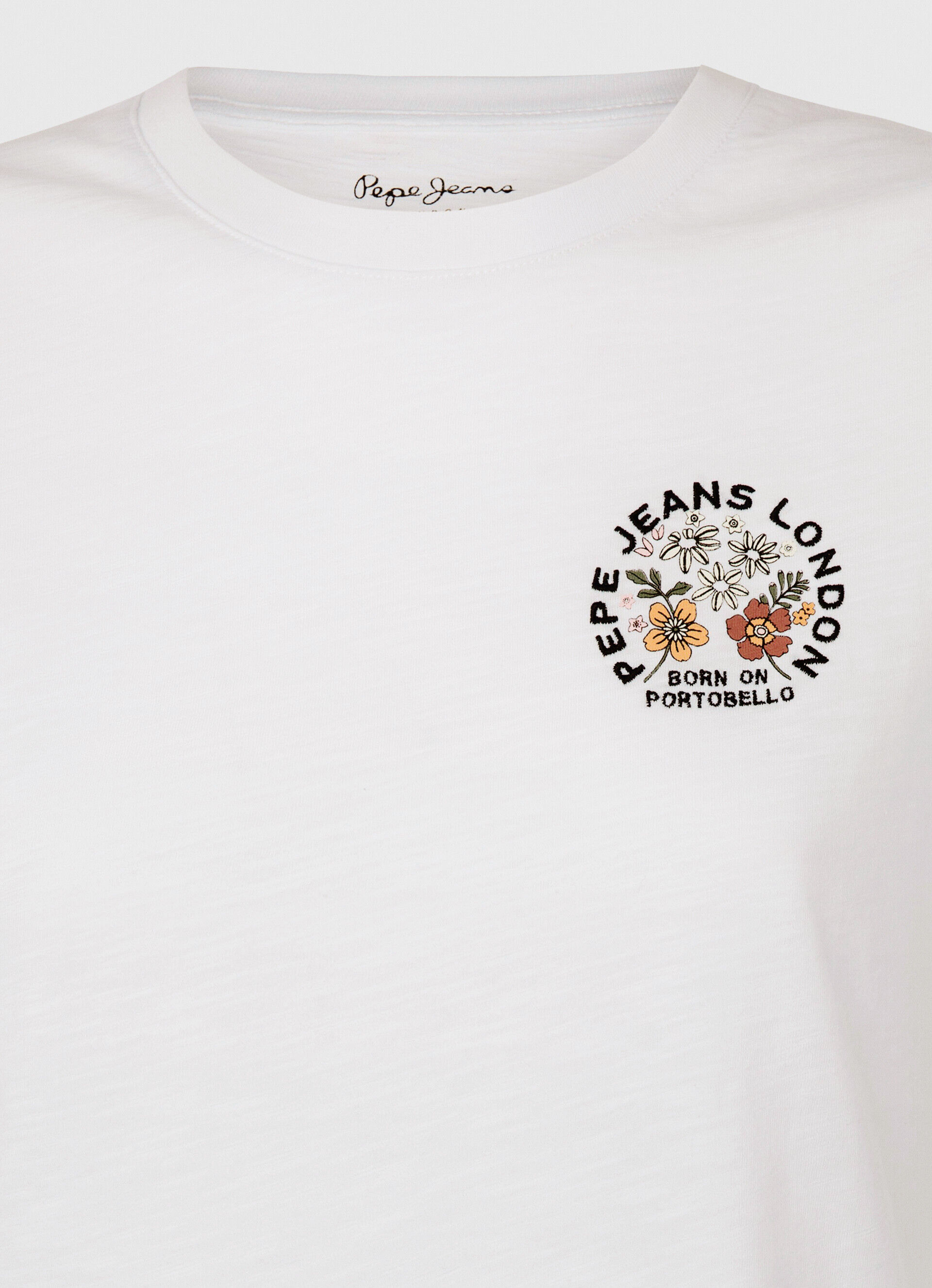 CAMISETA COM LOGOTIPO ESTAMPADO - branca