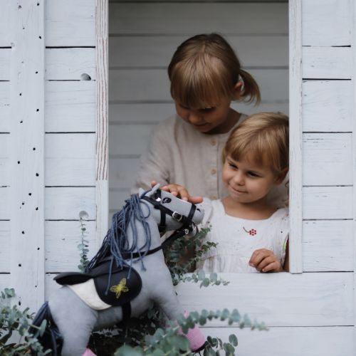 Mini-Pferd Lucky Grau
