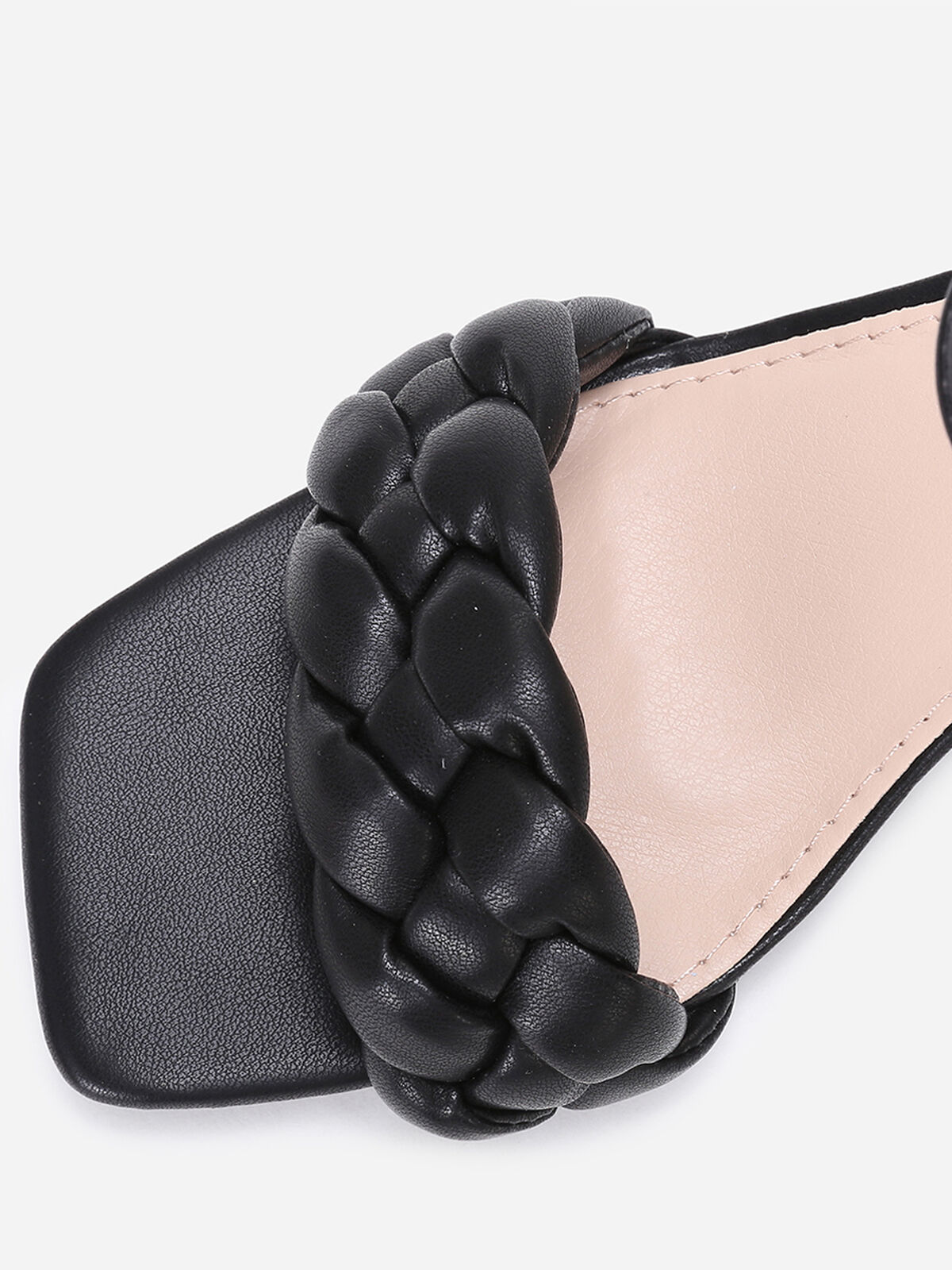 Sandales à bride tressée et talon bloc- Noir