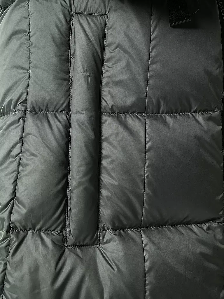 PEUTEREY Daunensteppmantel NUNKI olive