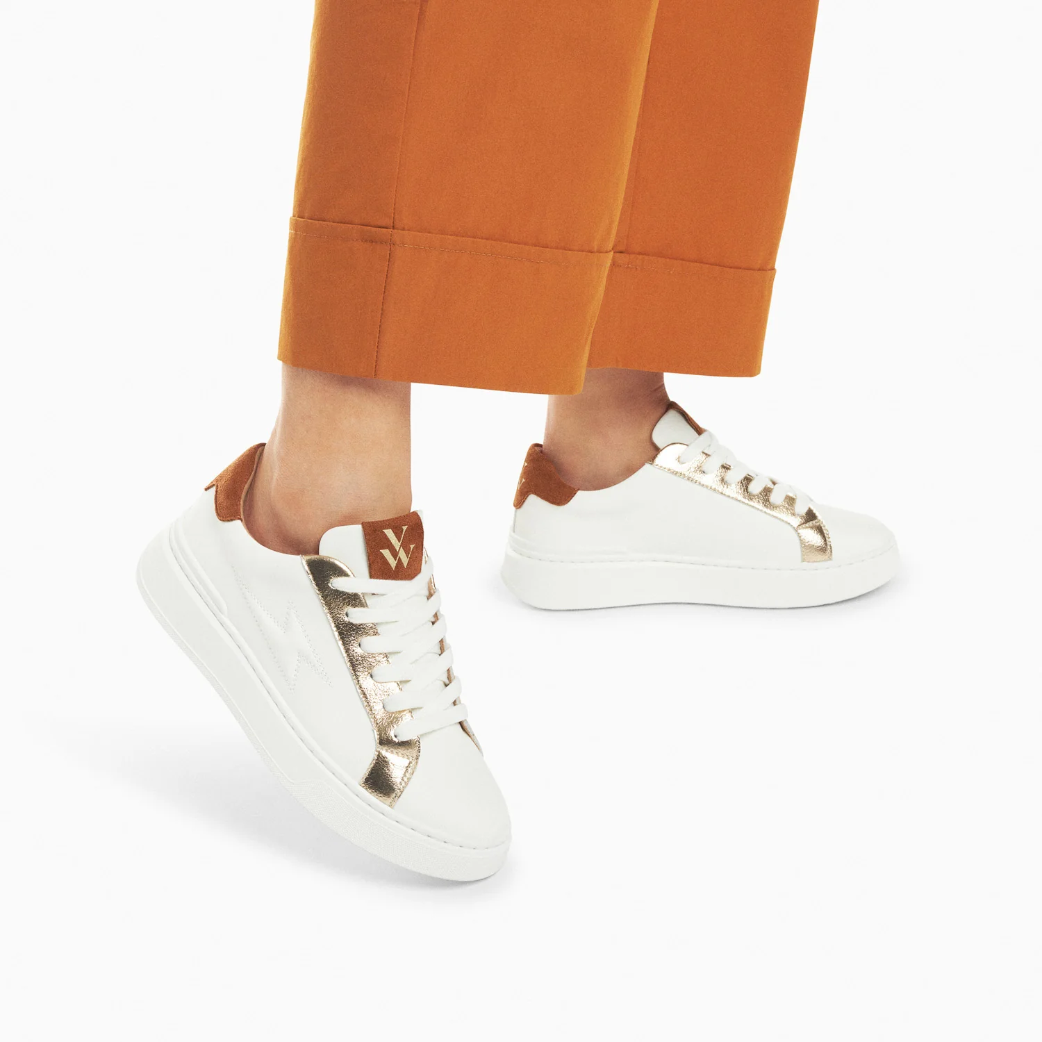 Sneakers-Baskets éclair Romane blanc et camel à lacets