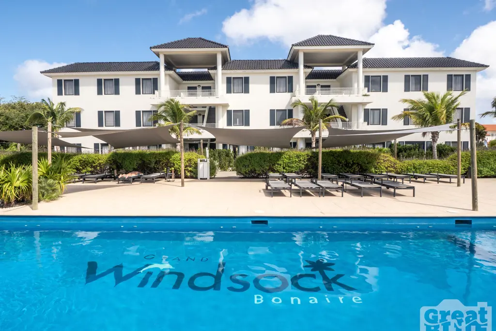 Fly & Go Grand Windsock Dive & Beach Resort Logies - Aparthotel