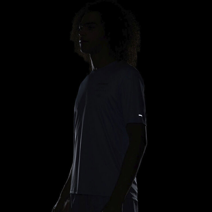 Nike Dri Fit Uv Run Division Miler Lobe T Shirt Blå