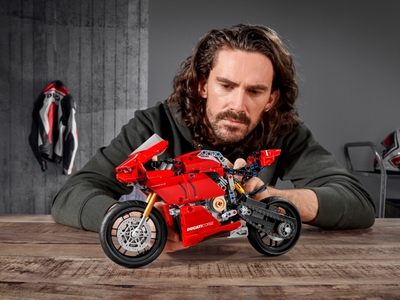 LEGO Ducati Panigale V4 R (42107)