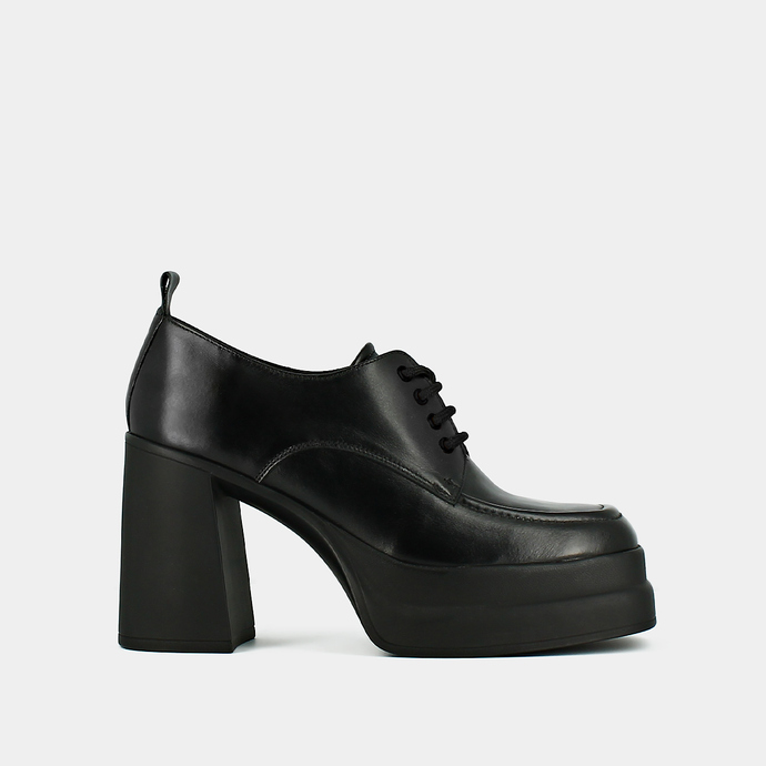 Derbies à plateformes et bouts carrés  en cuir noir
