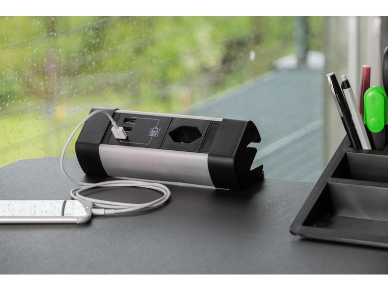Max Hauri Tischsteckdosenleiste Office Line, 1x T13, 3x USB Alu Steckdosenleiste mit 1x Typ13 Steckdose, 3x USB A Charger und 2.5 m langem Kabel