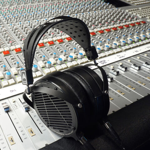 Audeze LCD-2 Classic – serieuze head-fi-koptelefoon met planar-constructie