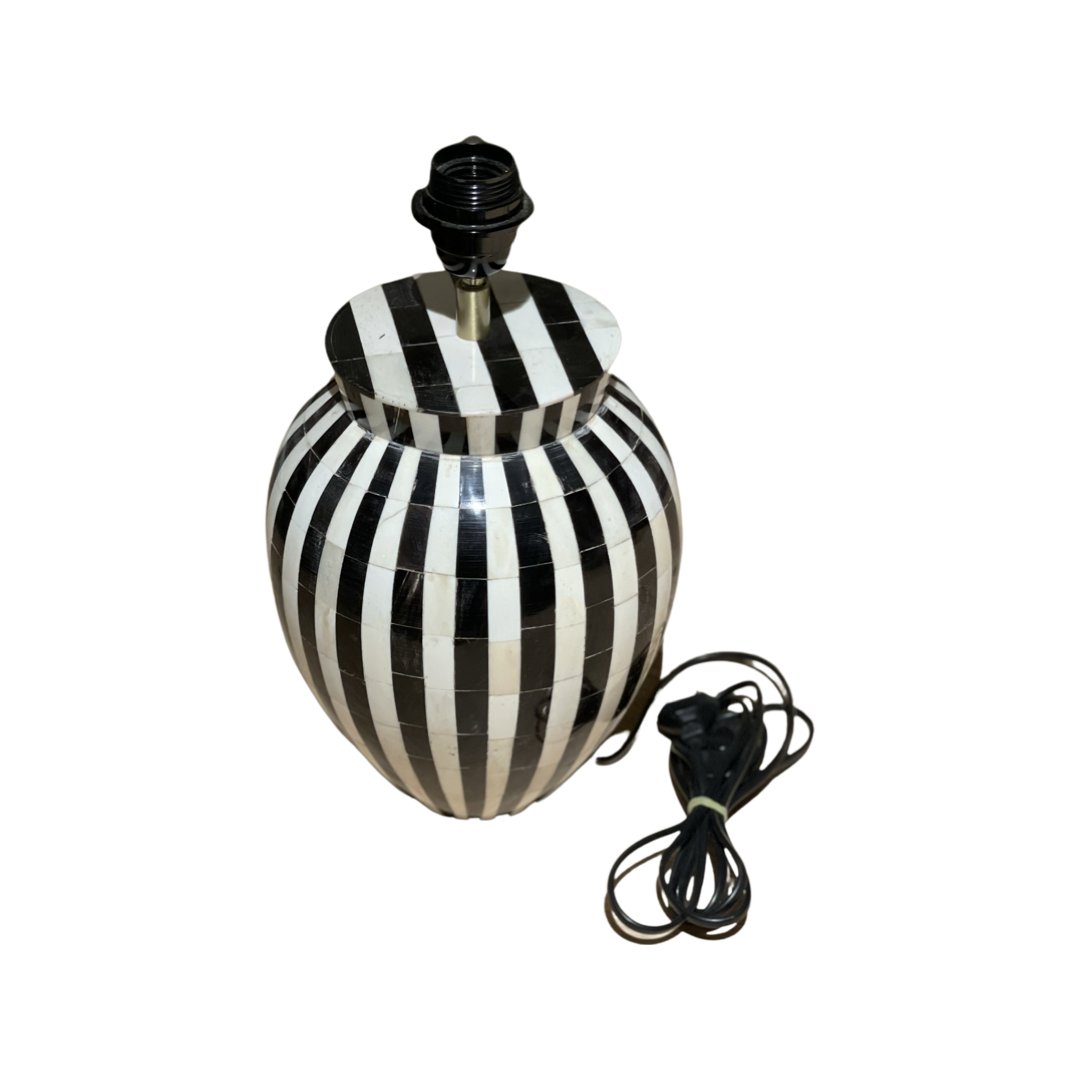 Lampvoet Bone zwart/wit Lampvoet Zw/Wit Been 20x20x27