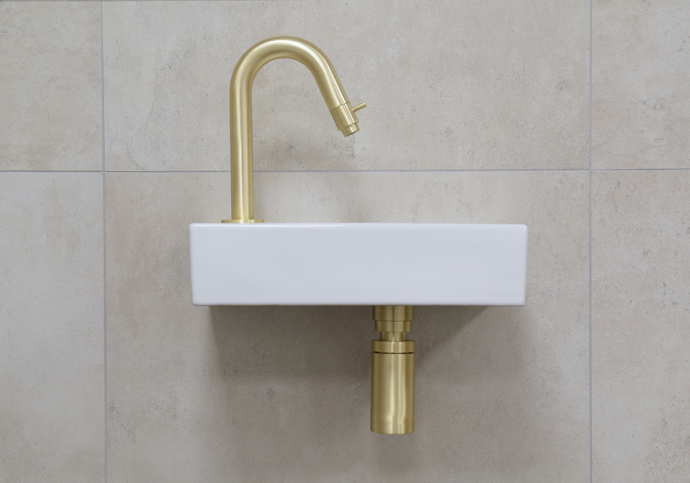 Mueller Mini Rhea wit fonteinset met gouden gebogen fonteinkraan links