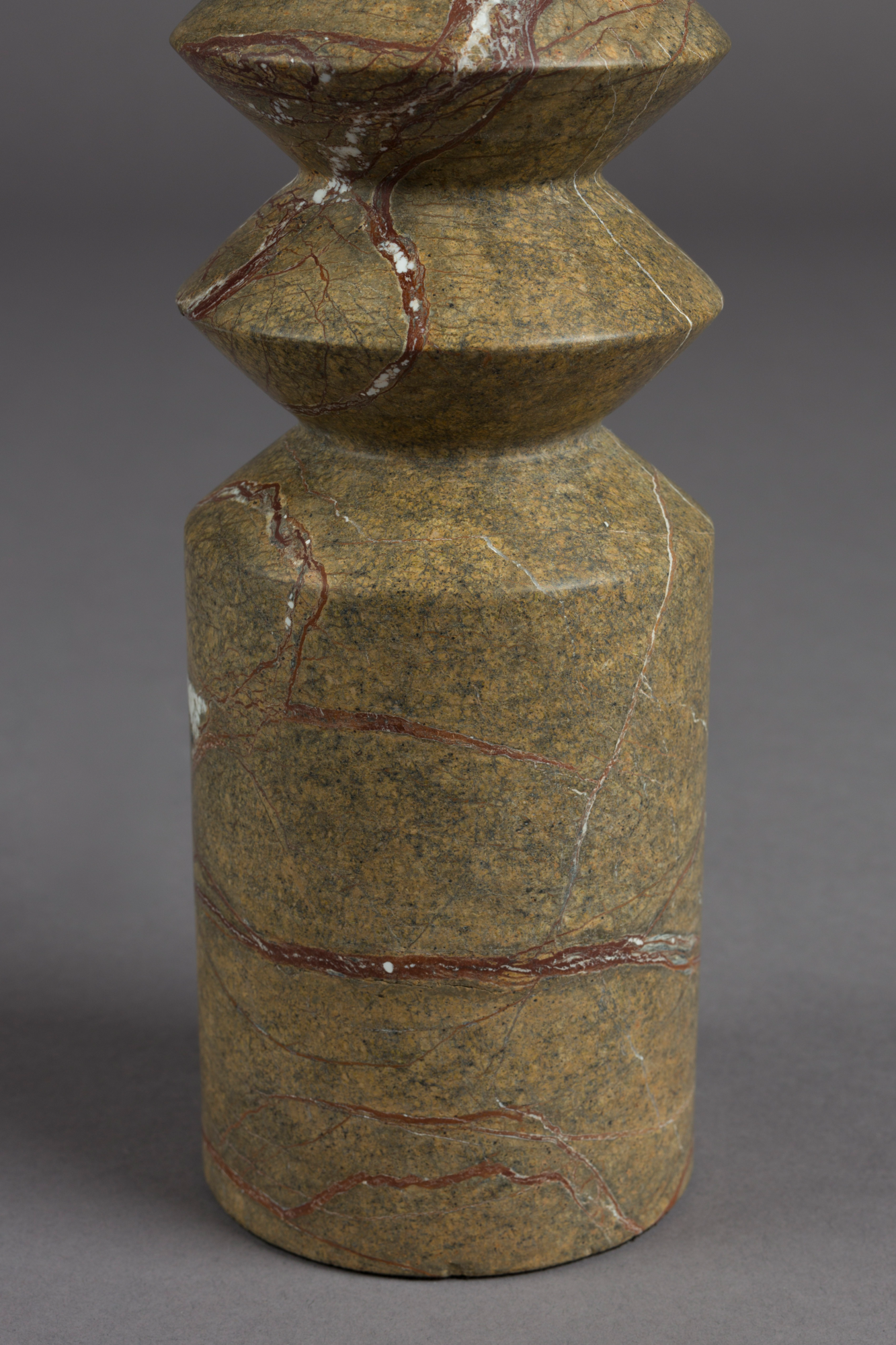 Kandelaar Satpura bruin Marble