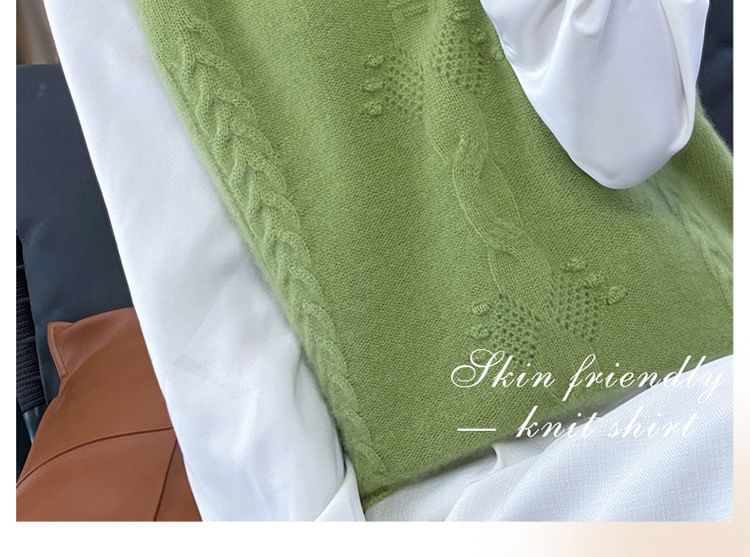 Gistinty - V-hals effen kabelgebreid vest
