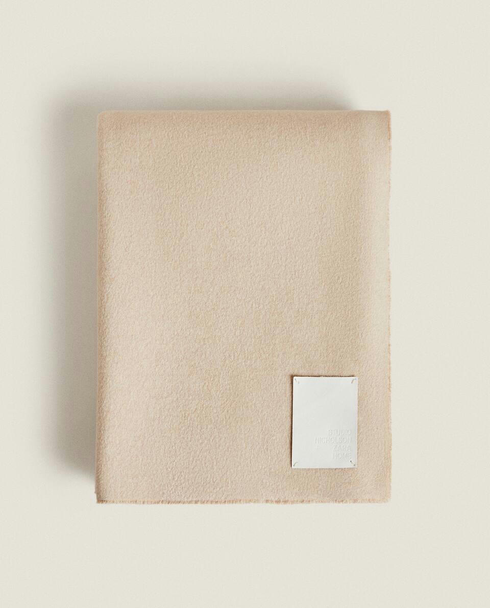 COBERTOR DE LÃ E SEDA X STUDIO NICHOLSON