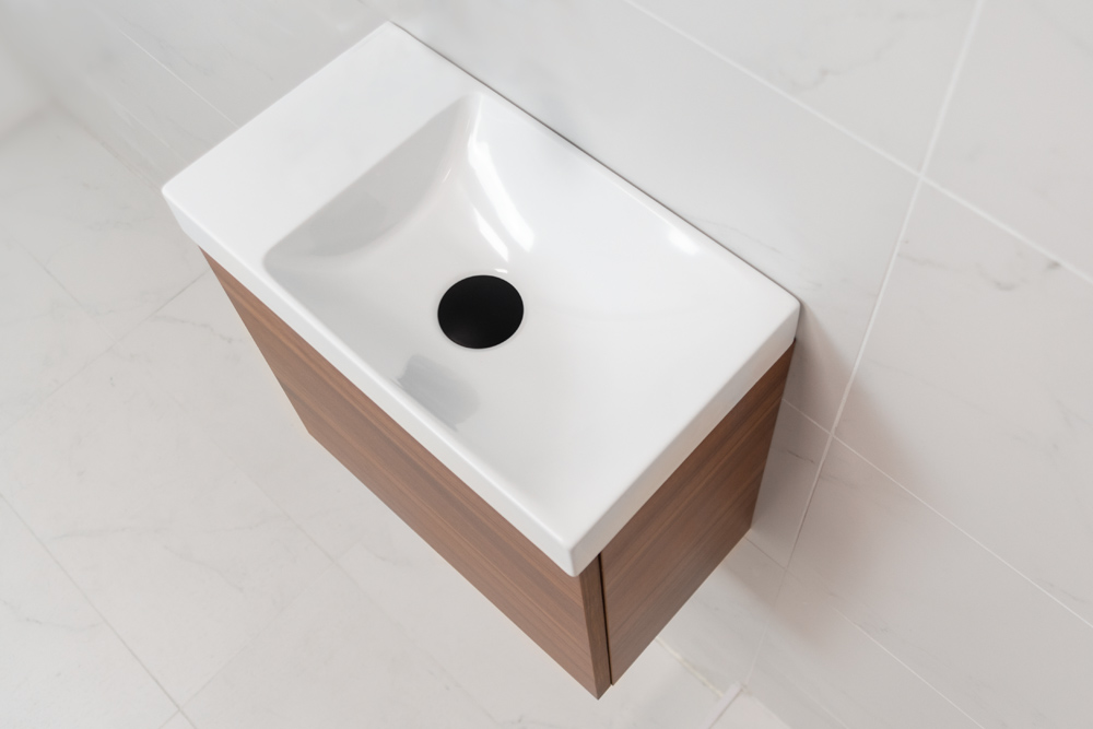Sanigoods Minimo toiletmeubel 40cm walnut met witte fontein zonder kraangat