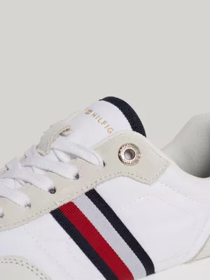 Tênis Essential Global Stripe em Camurça com Travas Finas